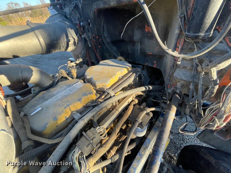 image for item IX9628 1991 Peterbilt 378  truck cab and chassis