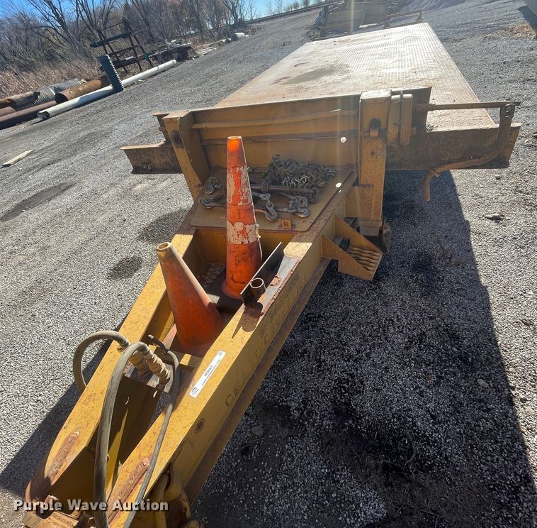 image for item IX9663 1999 Evaco DO10  equipment trailer