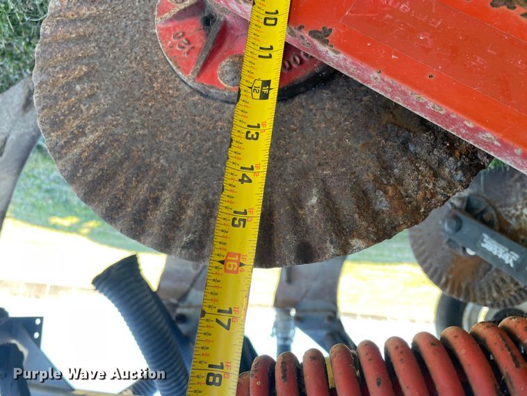 image for item IX9664 Ag-Gator 2004  applicator