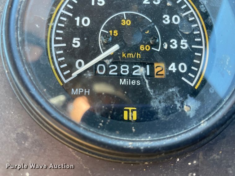 image for item IX9664 Ag-Gator 2004  applicator