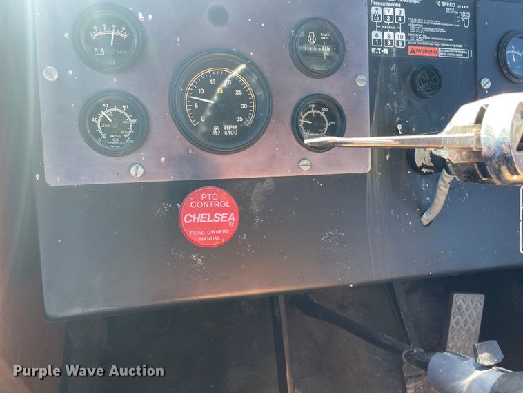 image for item IX9664 Ag-Gator 2004  applicator