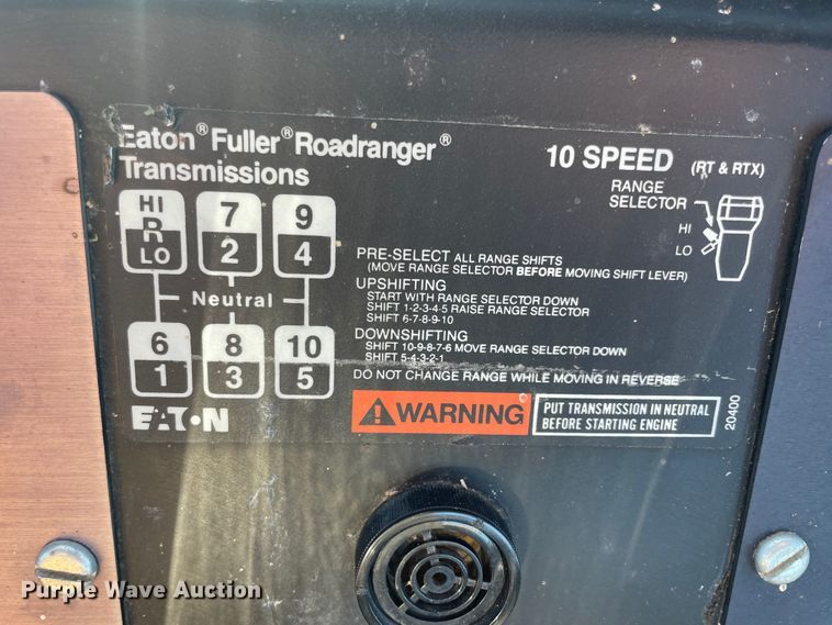 image for item IX9664 Ag-Gator 2004  applicator