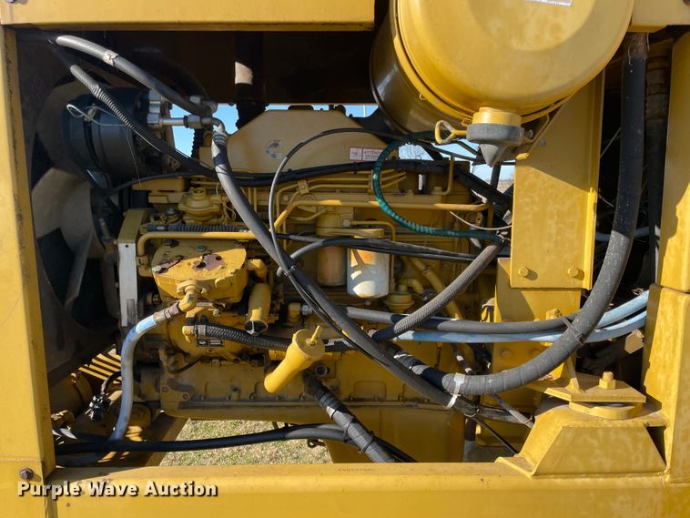 image for item IX9664 Ag-Gator 2004  applicator