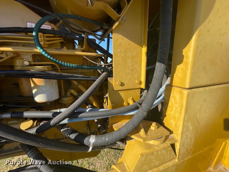 image for item IX9664 Ag-Gator 2004  applicator