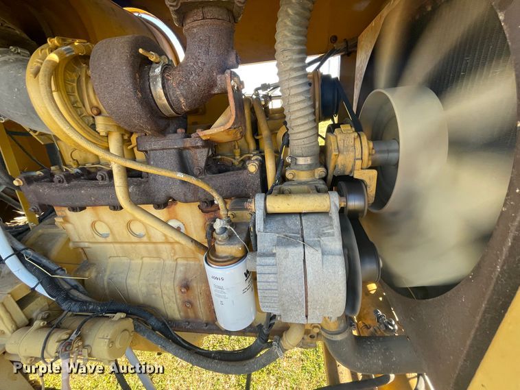 image for item IX9664 Ag-Gator 2004  applicator