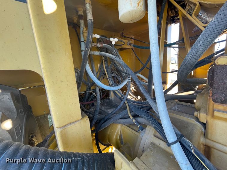 image for item IX9664 Ag-Gator 2004  applicator