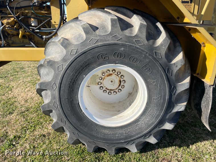 image for item IX9664 Ag-Gator 2004  applicator