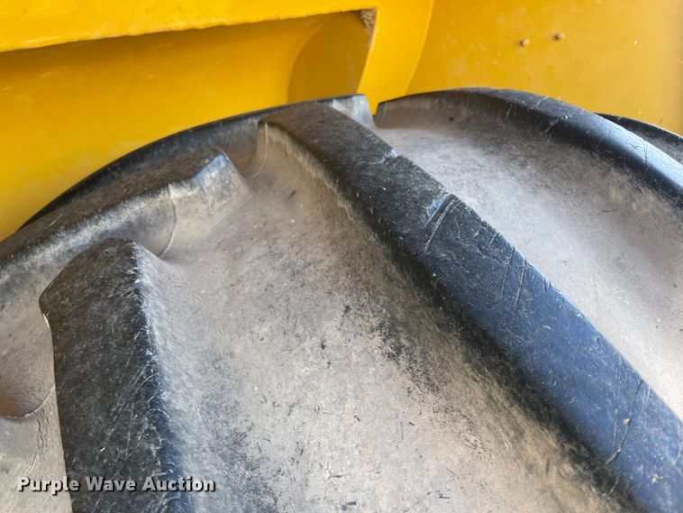 image for item IX9664 Ag-Gator 2004  applicator