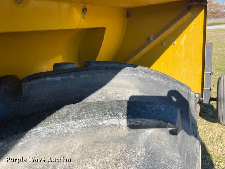 image for item IX9664 Ag-Gator 2004  applicator