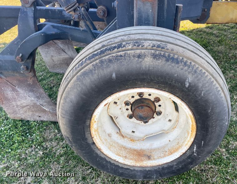 image for item IX9664 Ag-Gator 2004  applicator