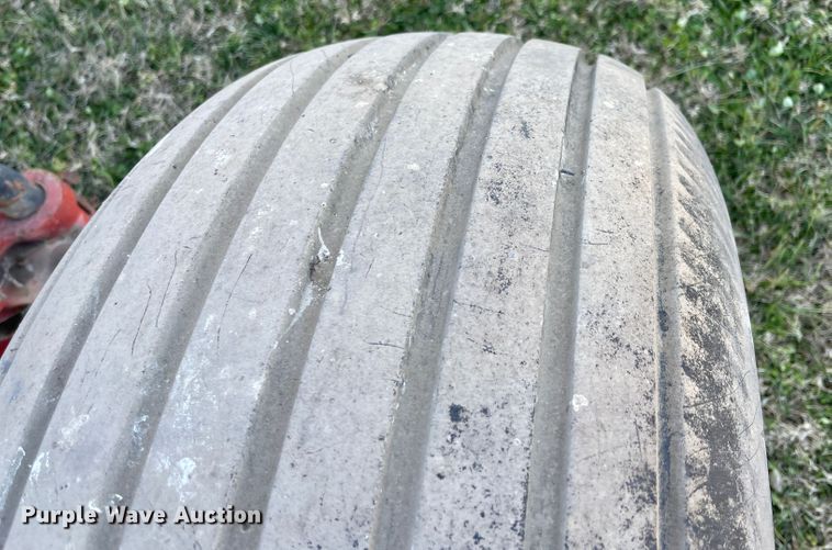 image for item IX9664 Ag-Gator 2004  applicator