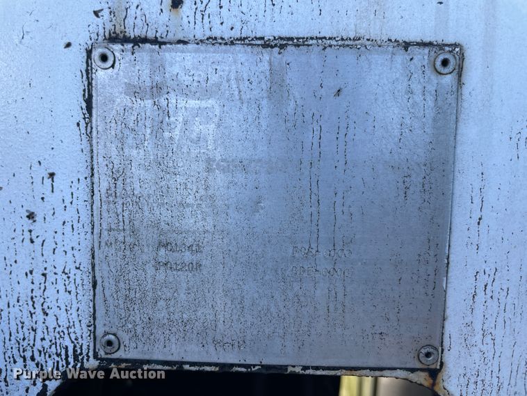 image for item IX9665 1992 International 4700  digger derrick truck