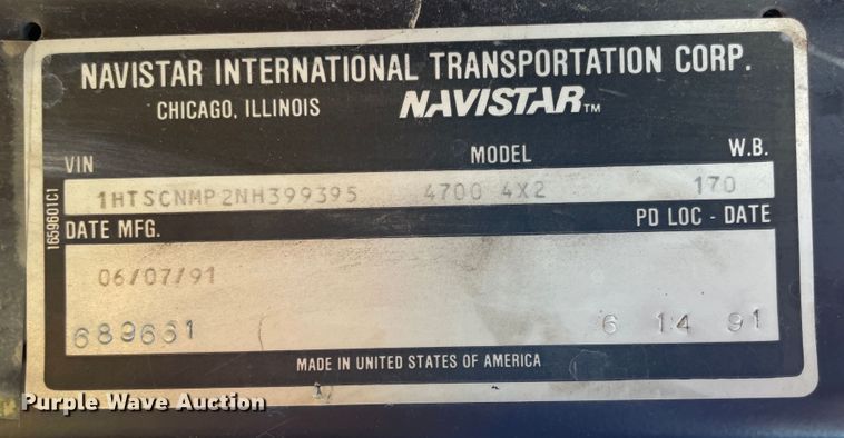 image for item IX9665 1992 International 4700  digger derrick truck