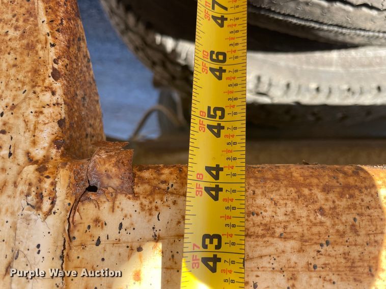 image for item IX9668 1983 Ford L8000  dump truck