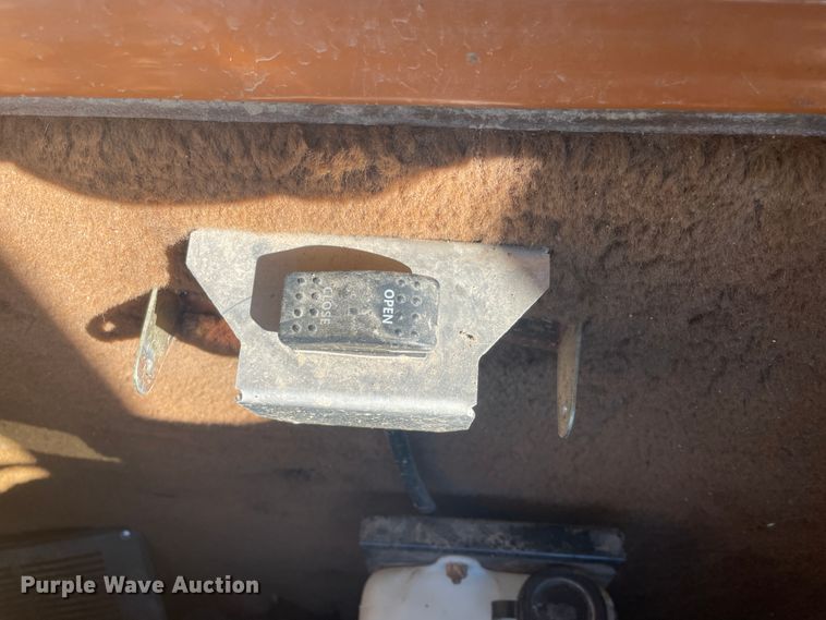 image for item IX9668 1983 Ford L8000  dump truck