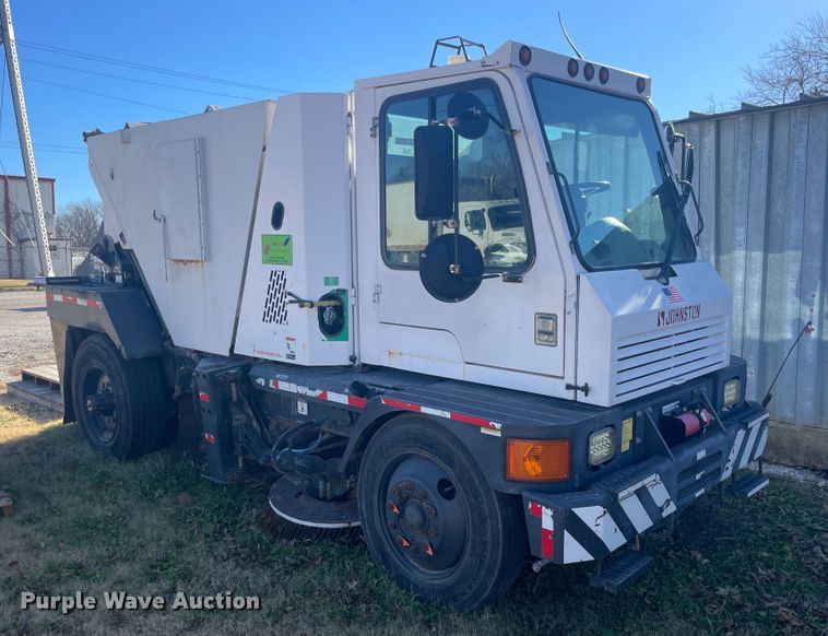 image for item IX9721 2009 Johnston  street sweeper