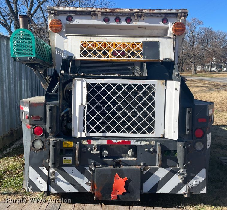 image for item IX9721 2009 Johnston  street sweeper