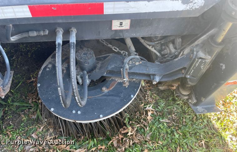 image for item IX9721 2009 Johnston  street sweeper