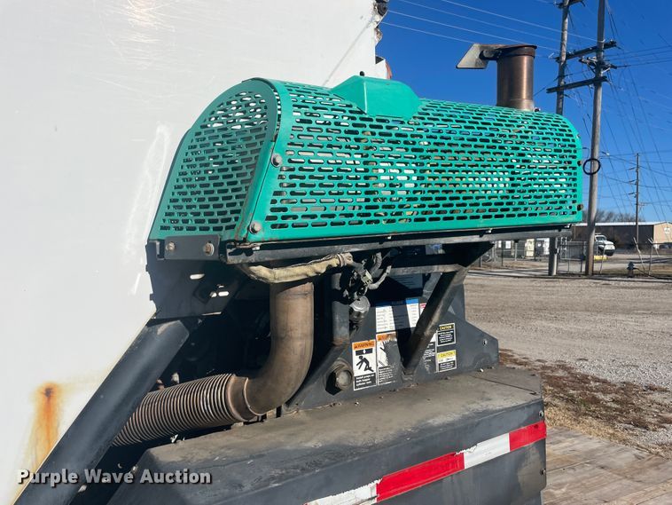 image for item IX9721 2009 Johnston  street sweeper