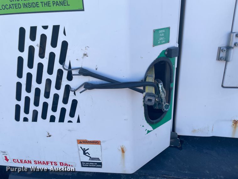 image for item IX9721 2009 Johnston  street sweeper