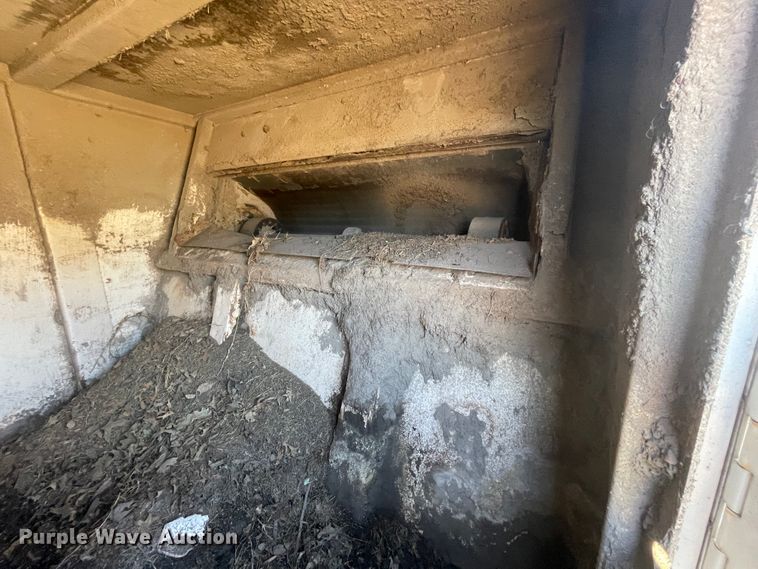 image for item IX9721 2009 Johnston  street sweeper