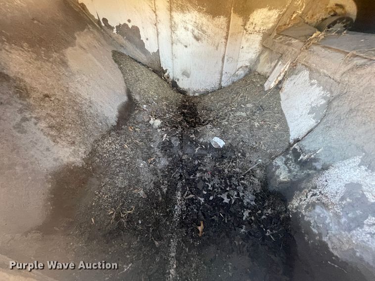 image for item IX9721 2009 Johnston  street sweeper