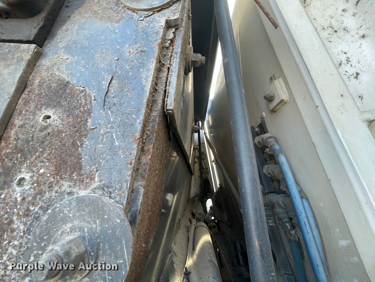 image for item IX9721 2009 Johnston  street sweeper