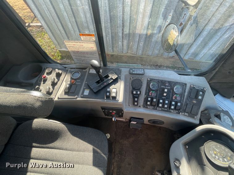 image for item IX9721 2009 Johnston  street sweeper