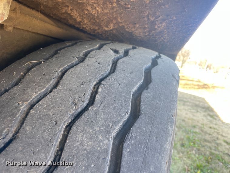 image for item IX9721 2009 Johnston  street sweeper