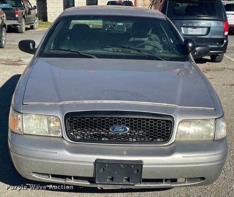 image for item IX9742 2010 Ford Crown Victoria Police Interceptor  Police Interceptor