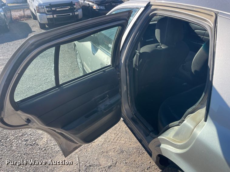 image for item IX9742 2010 Ford Crown Victoria Police Interceptor  Police Interceptor