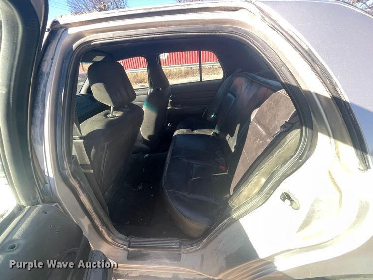 image for item IX9742 2010 Ford Crown Victoria Police Interceptor  Police Interceptor