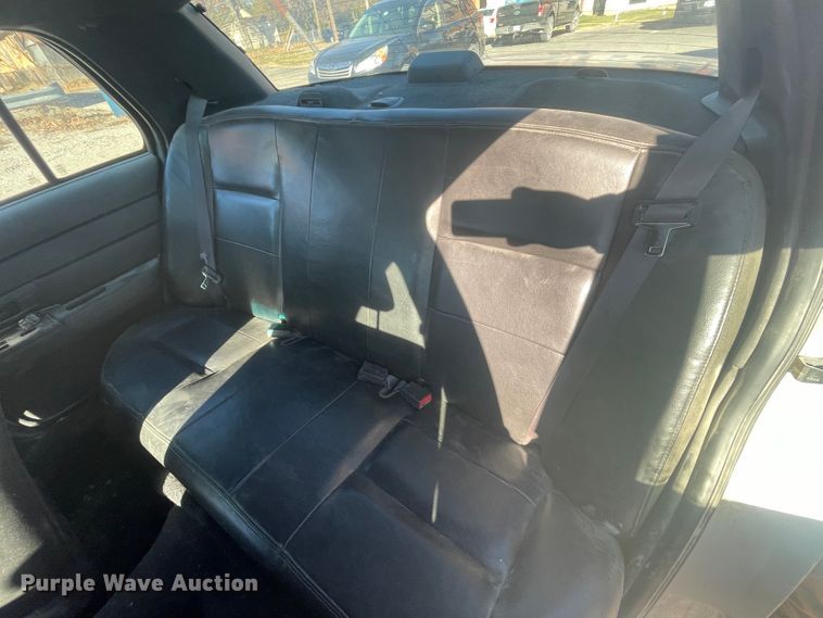 image for item IX9742 2010 Ford Crown Victoria Police Interceptor  Police Interceptor