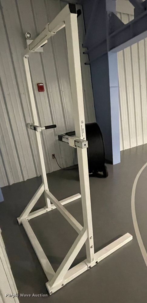 image for item IX9743 Pull up/dip machine