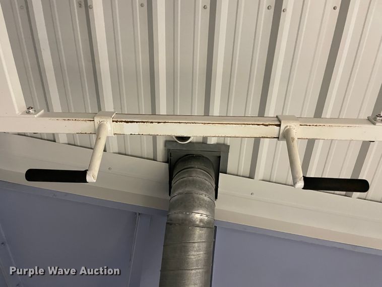 image for item IX9743 Pull up/dip machine