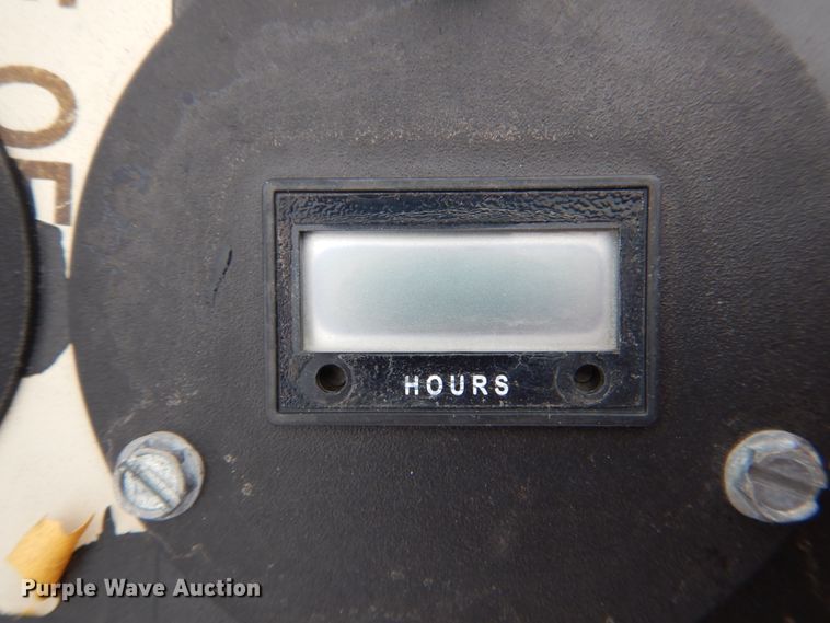 image for item JD9475 2007 Ingersoll Rand PT-125R  pneumatic roller