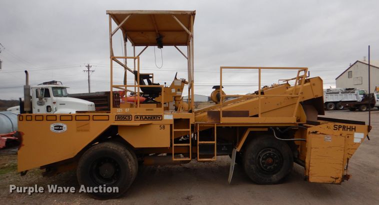 image for item JD9476 1998 Rosco Flaherty SPRH-H  chip spreader