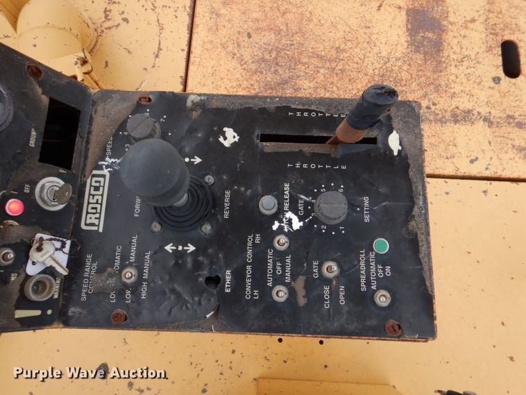 image for item JD9476 1998 Rosco Flaherty SPRH-H  chip spreader