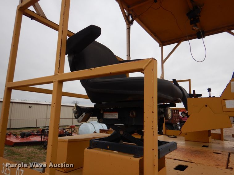 image for item JD9476 1998 Rosco Flaherty SPRH-H  chip spreader