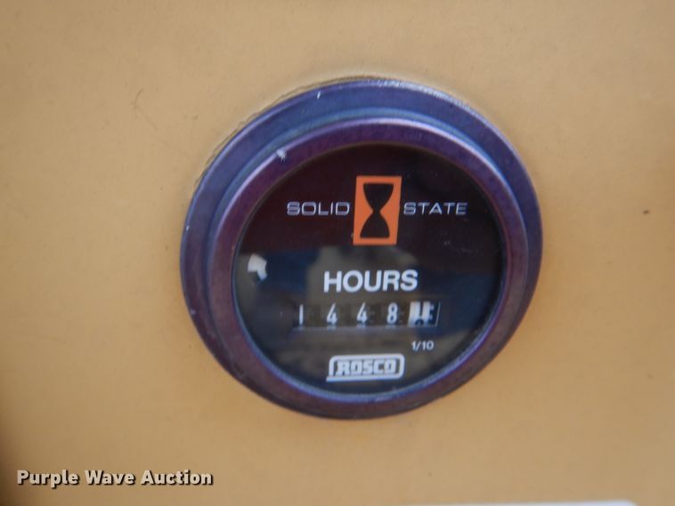 image for item JD9476 1998 Rosco Flaherty SPRH-H  chip spreader