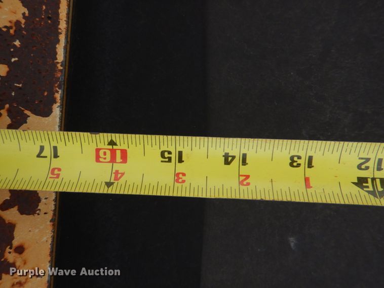 image for item JD9476 1998 Rosco Flaherty SPRH-H  chip spreader