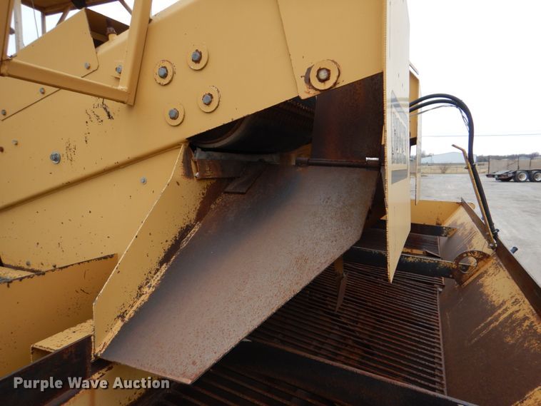 image for item JD9476 1998 Rosco Flaherty SPRH-H  chip spreader