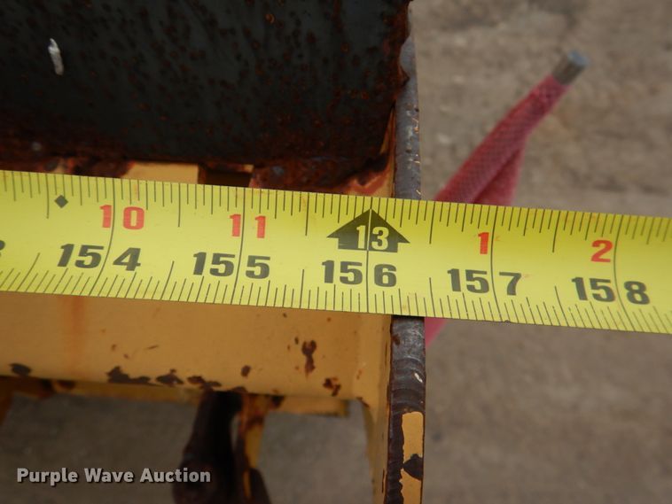 image for item JD9476 1998 Rosco Flaherty SPRH-H  chip spreader