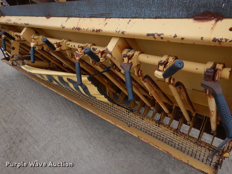 image for item JD9476 1998 Rosco Flaherty SPRH-H  chip spreader