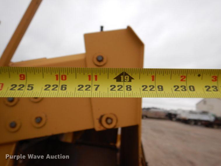 image for item JD9476 1998 Rosco Flaherty SPRH-H  chip spreader