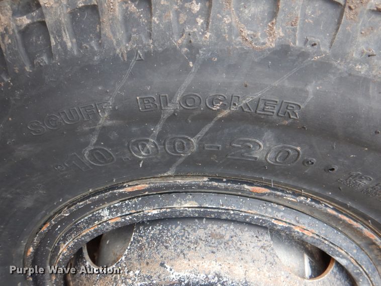 image for item JD9476 1998 Rosco Flaherty SPRH-H  chip spreader