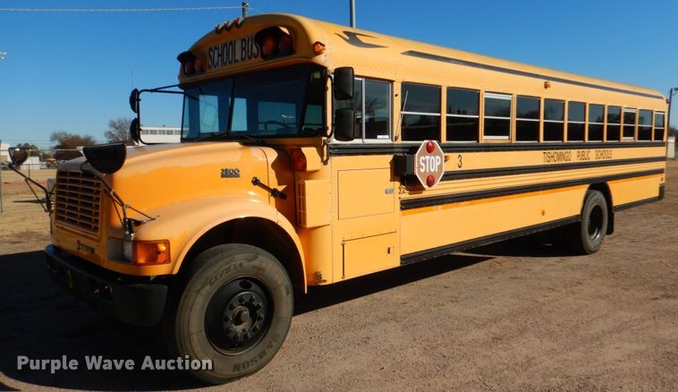 image for item JD9546 2001 International 3800  school bus
