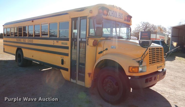 image for item JD9546 2001 International 3800  school bus