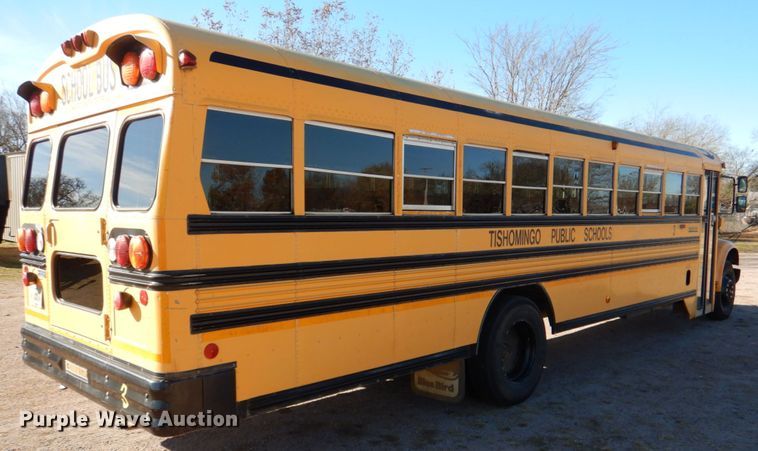 image for item JD9546 2001 International 3800  school bus