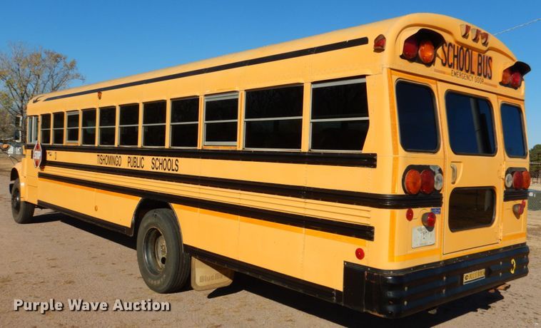 image for item JD9546 2001 International 3800  school bus